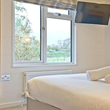 Hawkchurch Resort And Spa ภายนอก รูปภาพ