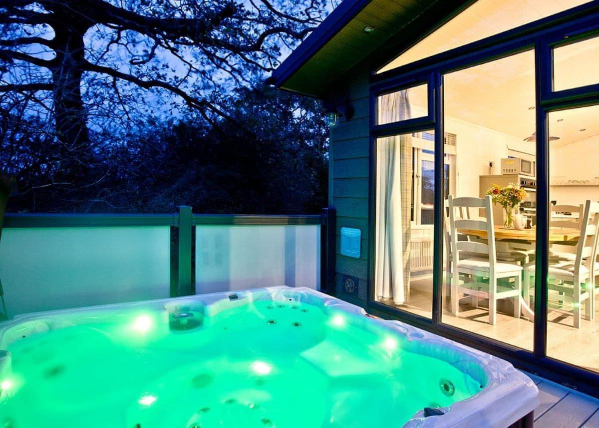 Hawkchurch Resort And Spa ภายนอก รูปภาพ